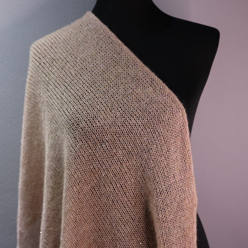 Elegantes handgestricktes Dreieckstuch aus Alpaka, Seide & Kaschmir – Altrosé - BaryWoll